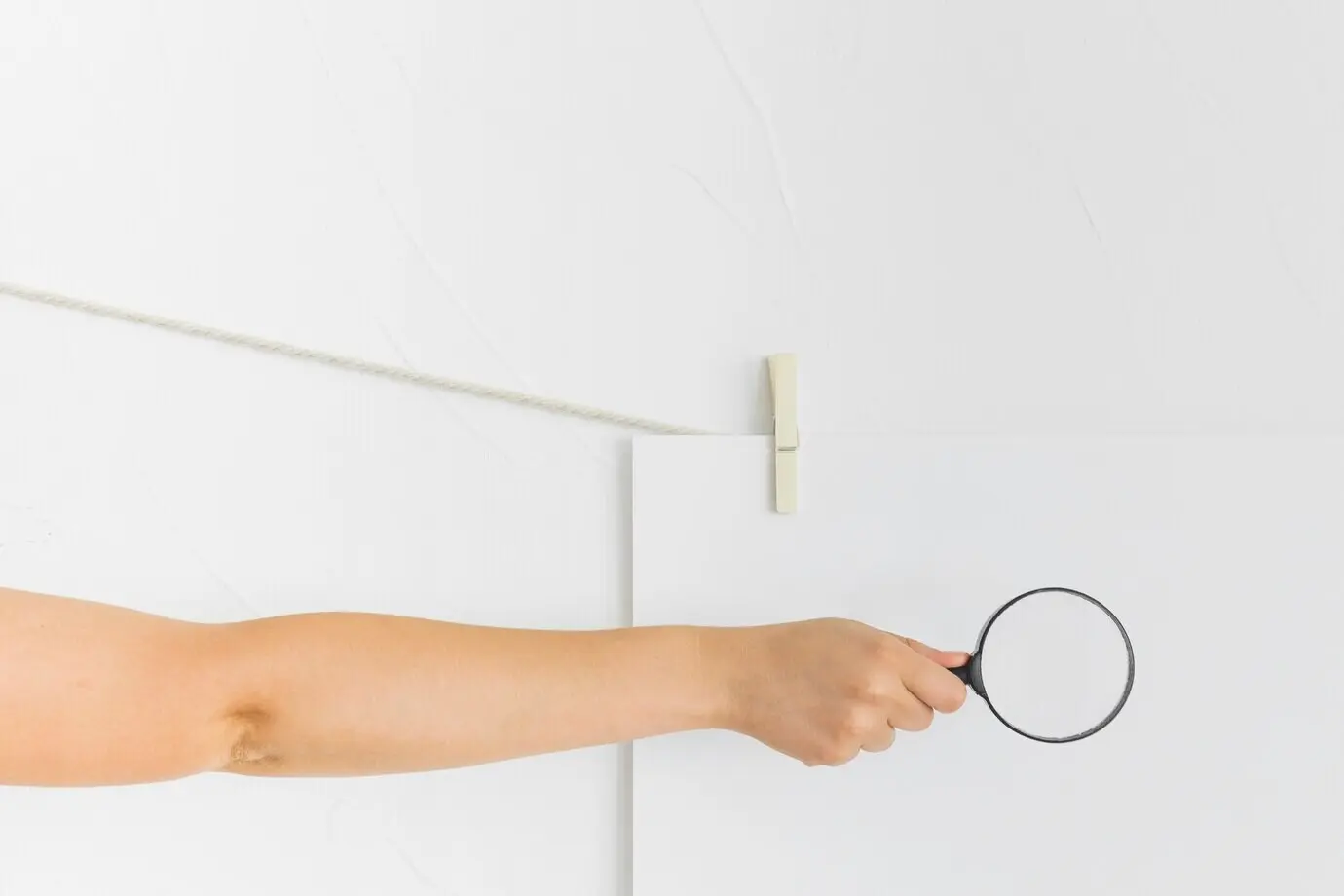 Minimalistische Gestaltung mit modernem Mobiliar